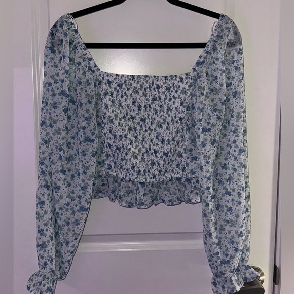 blue floral top - Picture 2 of 3